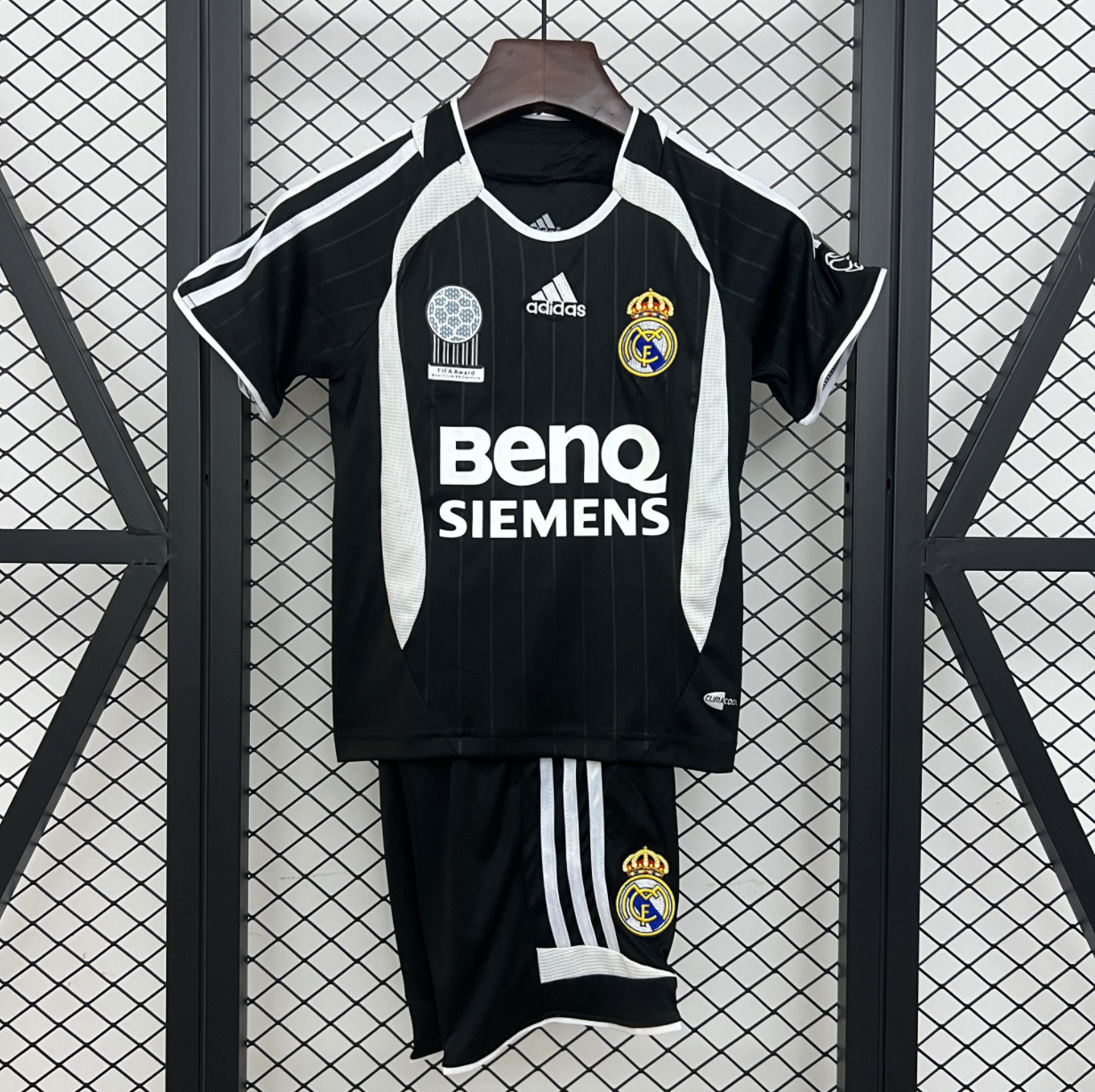 Real Madrid 06/07 away