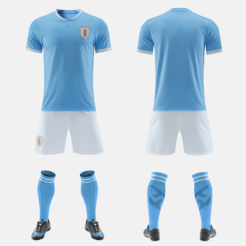 Ensemble de Maillots de Football – Uruguay , Qatar , Italie et Clubs : Liverpool , Chelsea (Domicile et Extérieur)