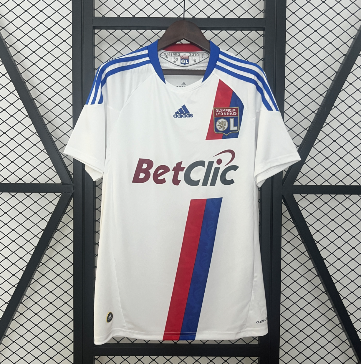 Lyon 10/11 Home