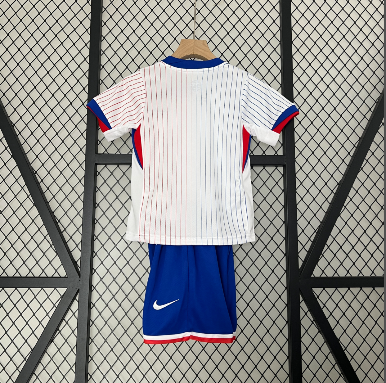 2024 kids France  Ext