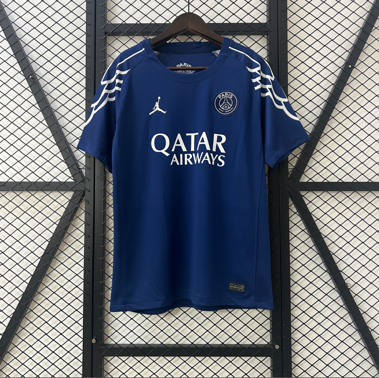 24/25 PSG fourth away