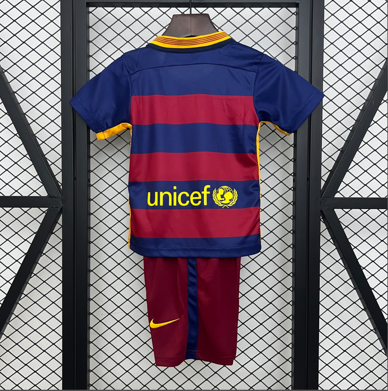 Barcelona 15/16 home