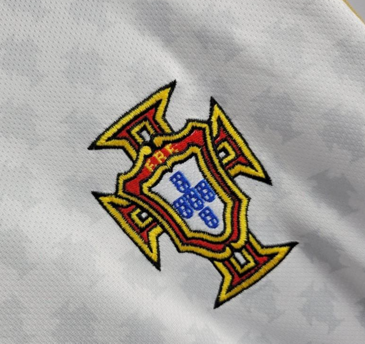 2004 Portugal Away