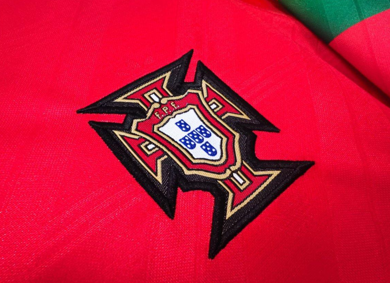 92/94 Portugal Home
