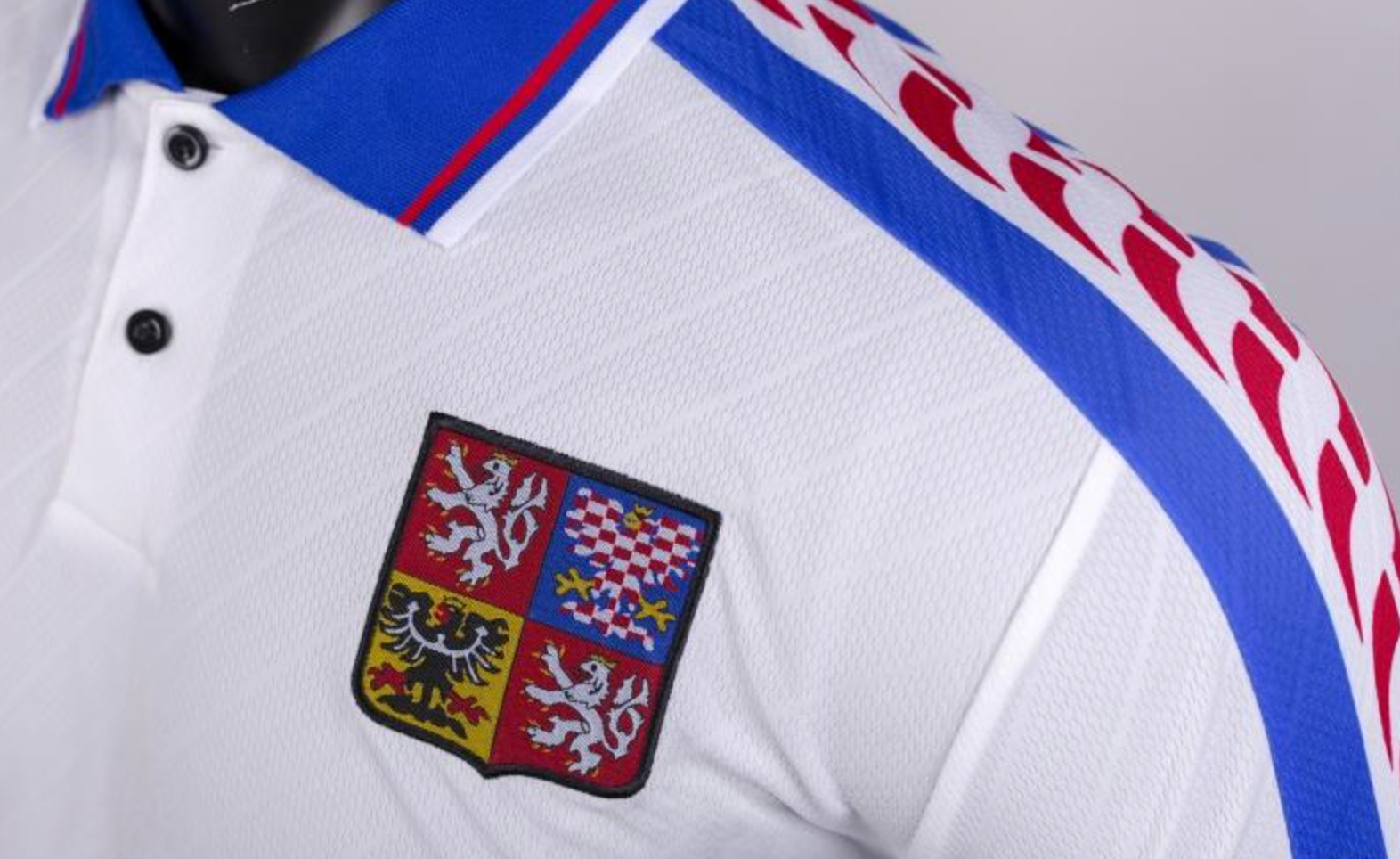 1996 Czech Republic Away