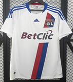 10/11 Lyon Home