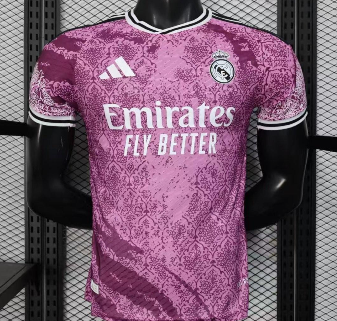 Version 25/26 Real Madrid Purple Pre-Match