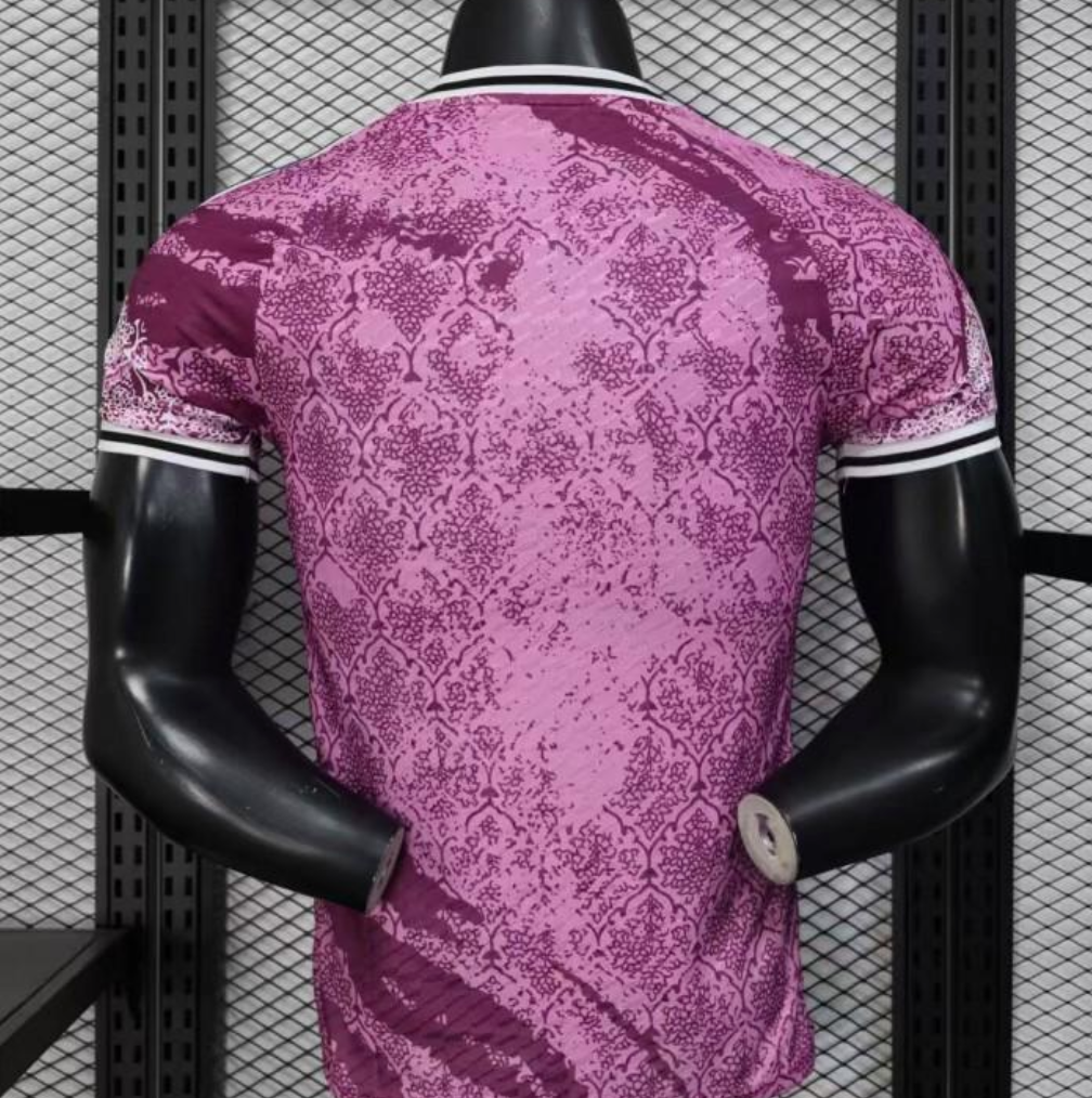 Version 25/26 Real Madrid Purple Pre-Match