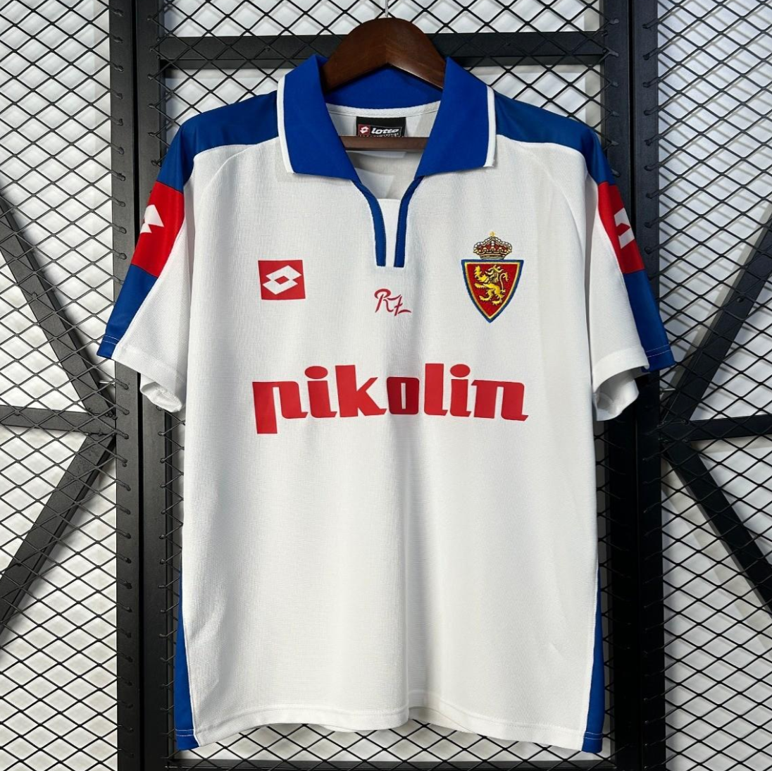 2004  Zaragoza Home