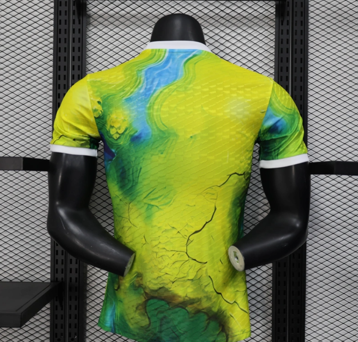 25/26 Real Madrid Goalkeeper - Emirates Neon Yellow Marble Design