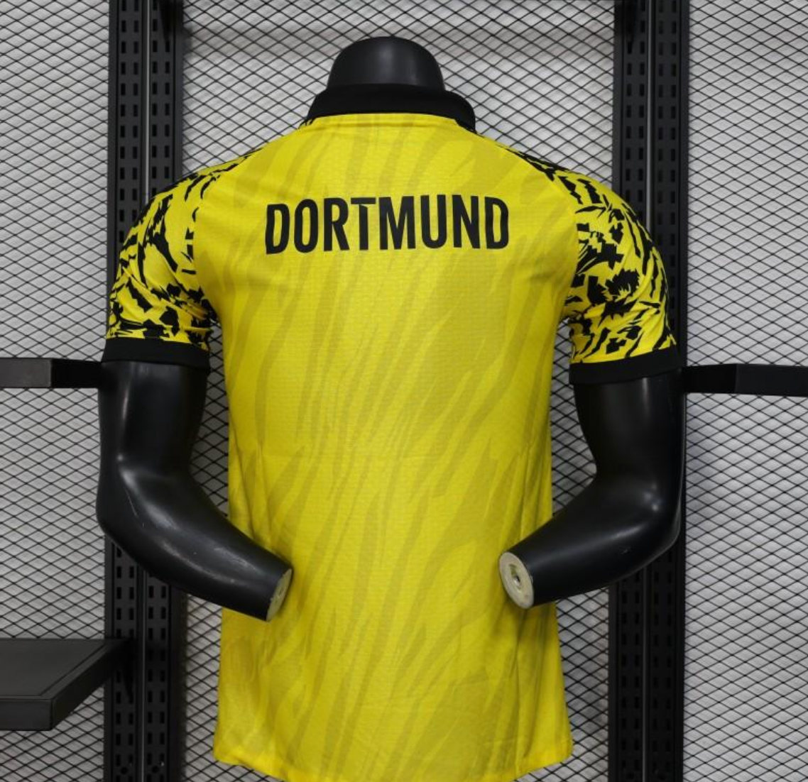 Player Version 25/26 Borussia Dortmund Yellow with Black
