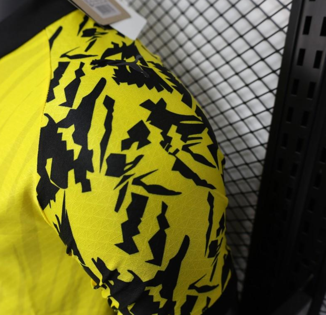 Player Version 25/26 Borussia Dortmund Yellow with Black