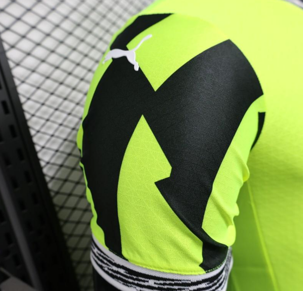 25/26  Borussia Dortmund Neon Green Home Jersey with 1&1 Sponsor