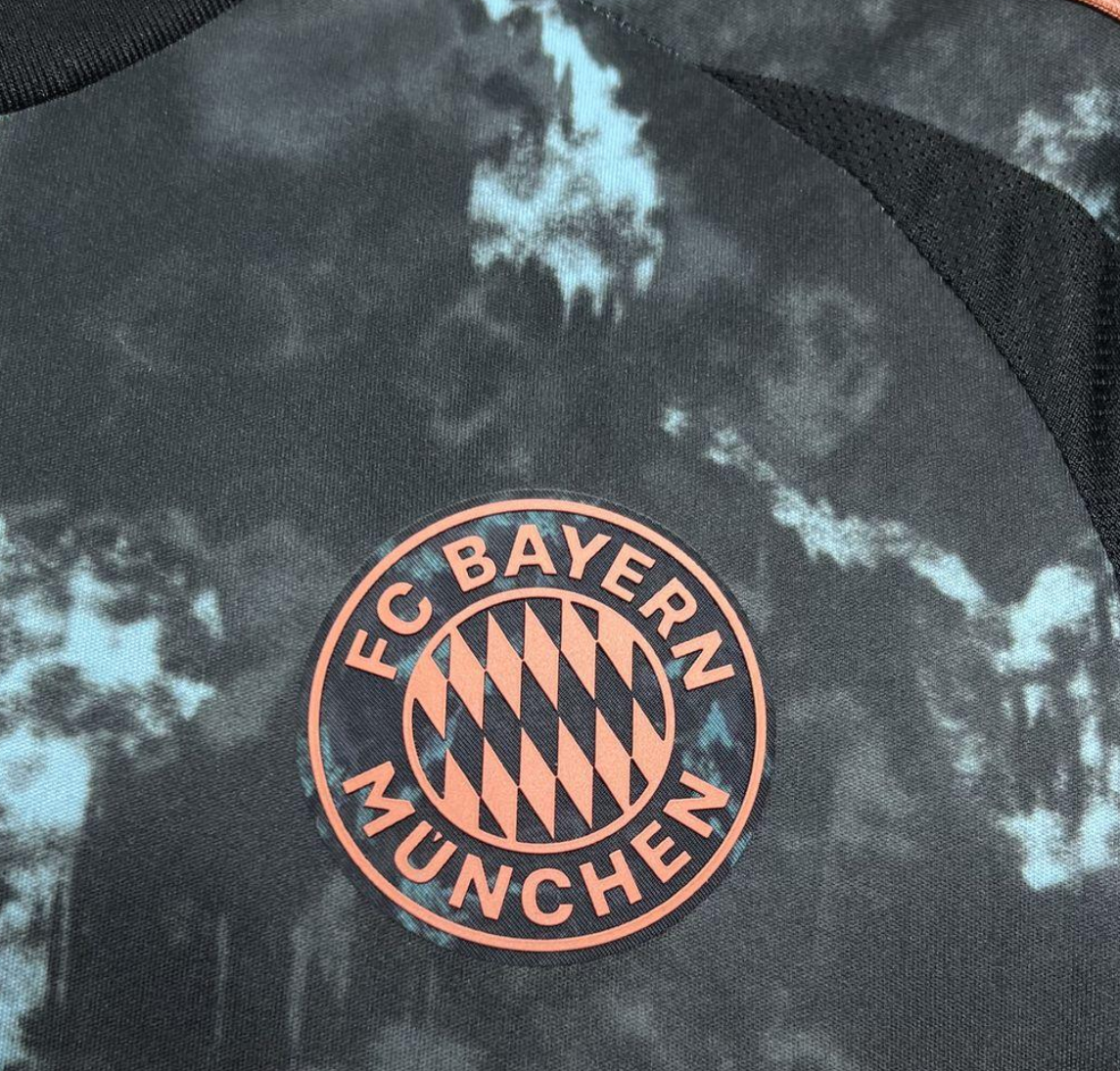 2024/25 Bayern Munich Away