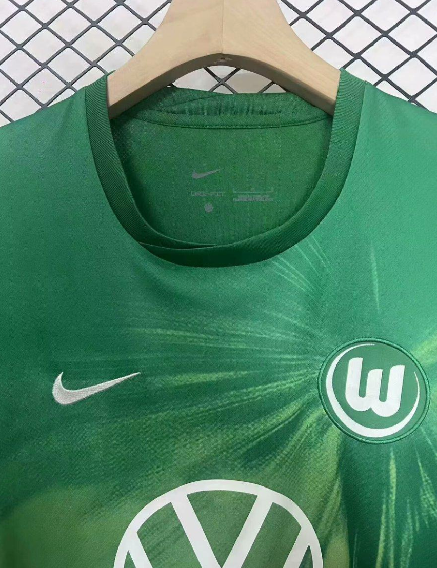 25/26 Wolfsburg Home