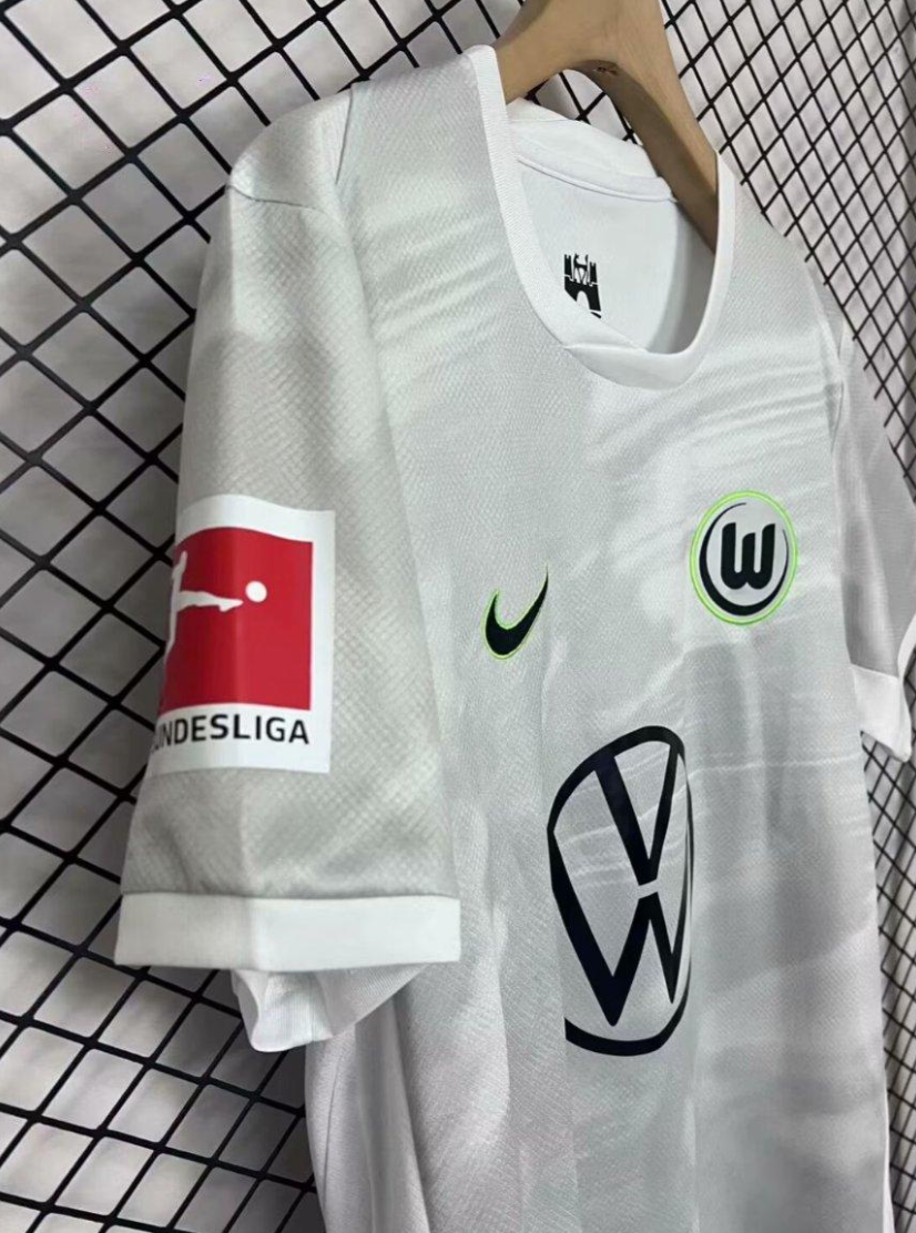 25/26 Wolfsburg Away