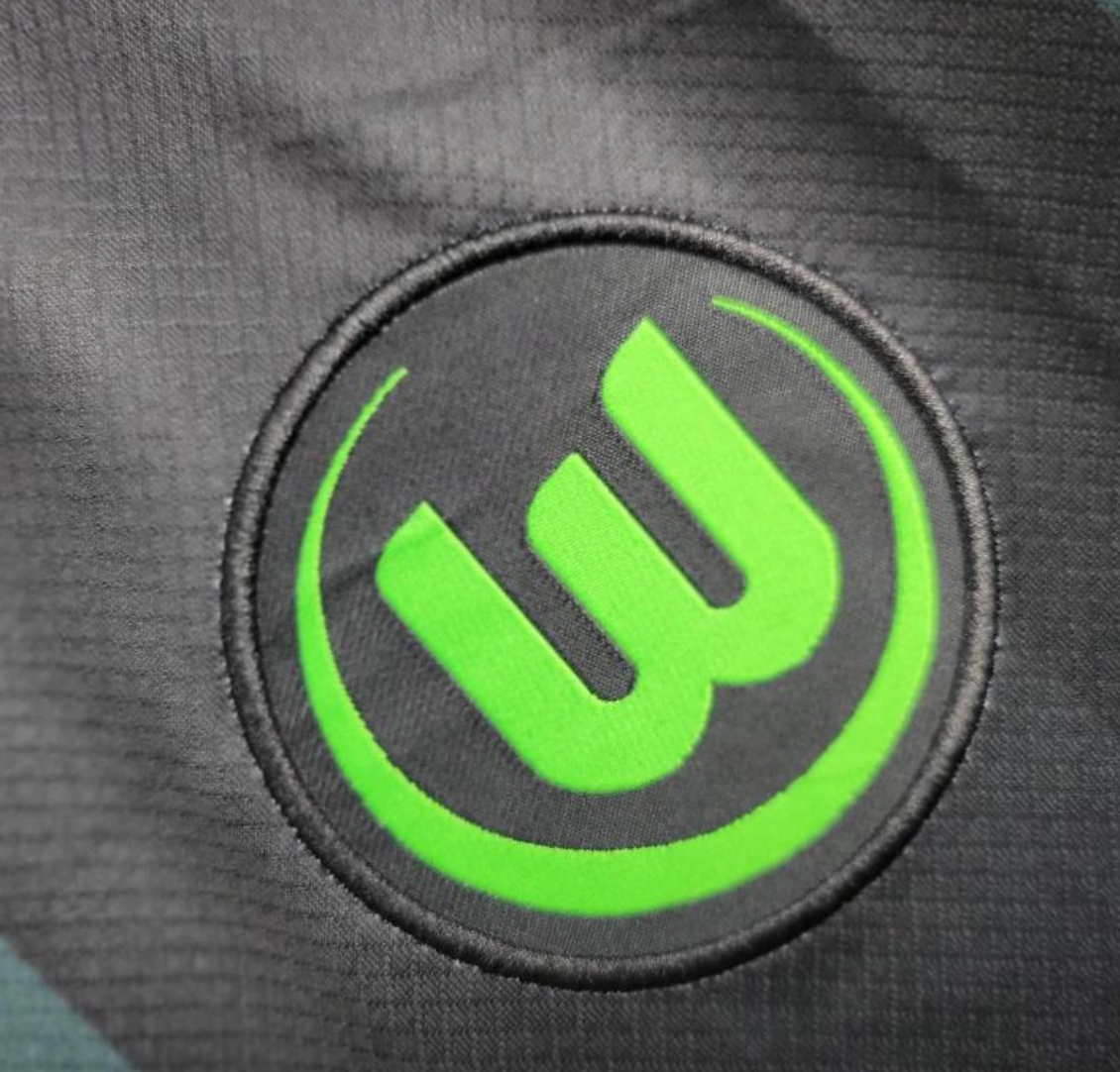 24/25 Wolfsburg Away