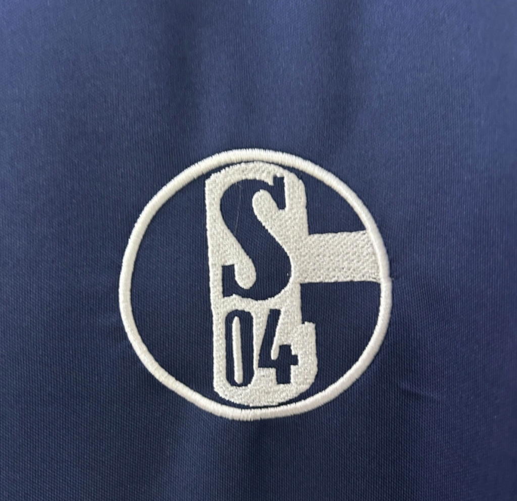 10/11 Schalke 04 Away