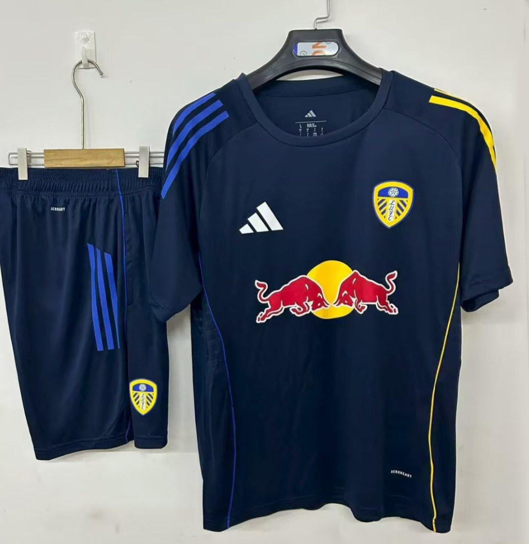 25/26 Leeds United Pre-Match Jersey Royal Blue+ Shorts