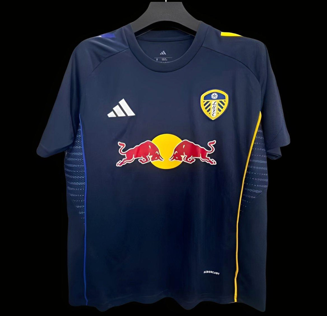 25/26 Leeds United Blue Pre-Match