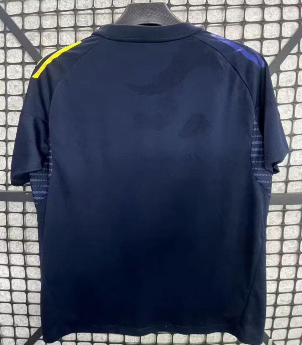 25/26 Leeds United Blue Pre-Match