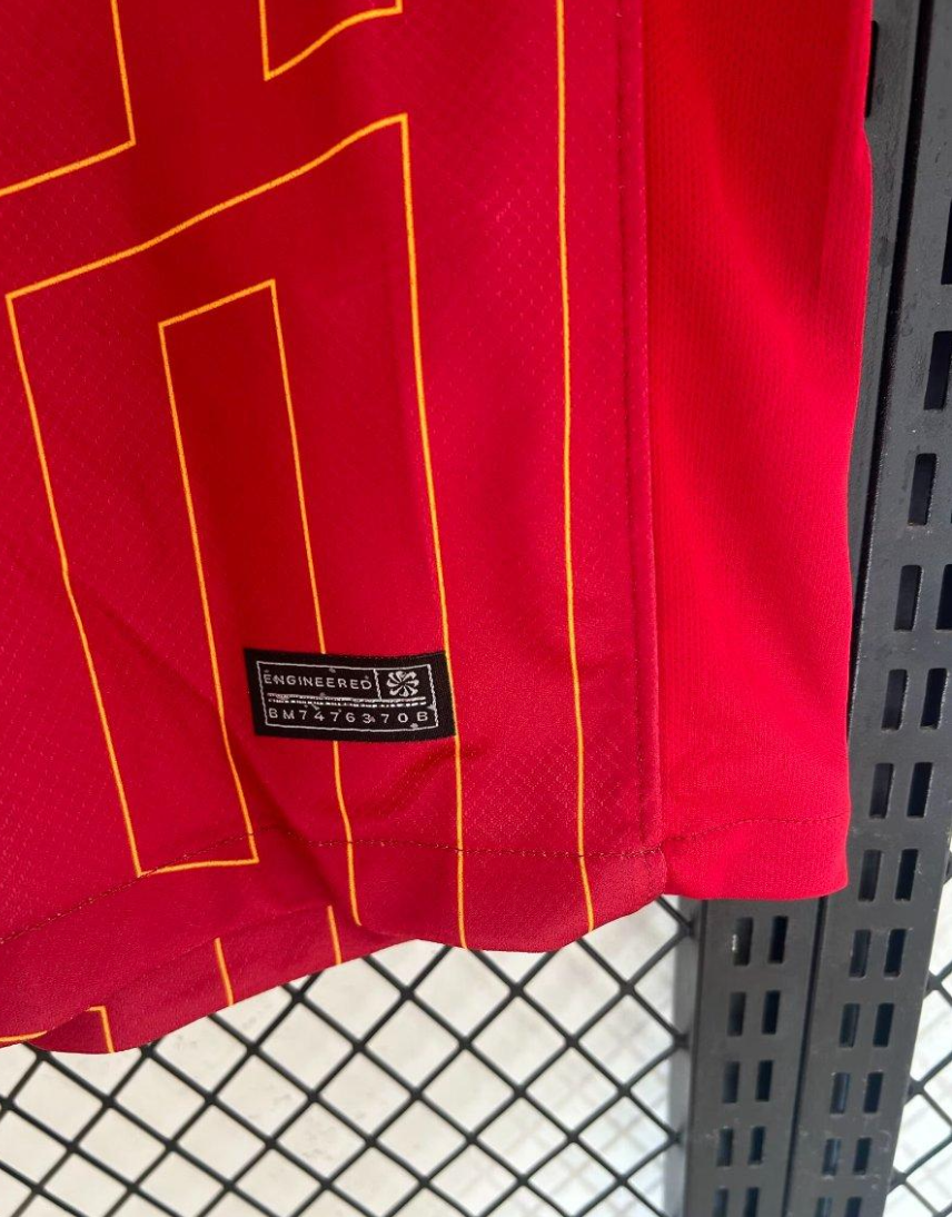 24/25 Liverpool Home