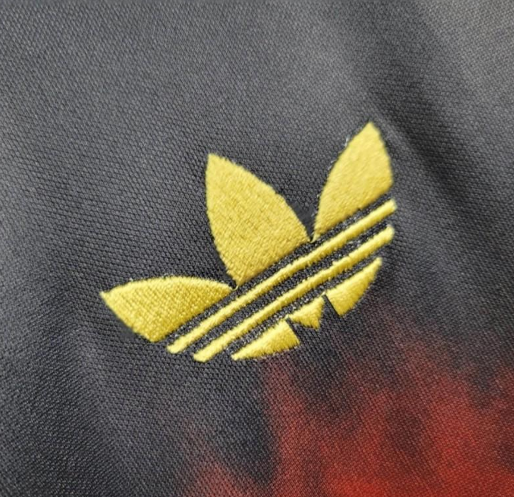 25/26 Manchester United New Year Training Black/Red