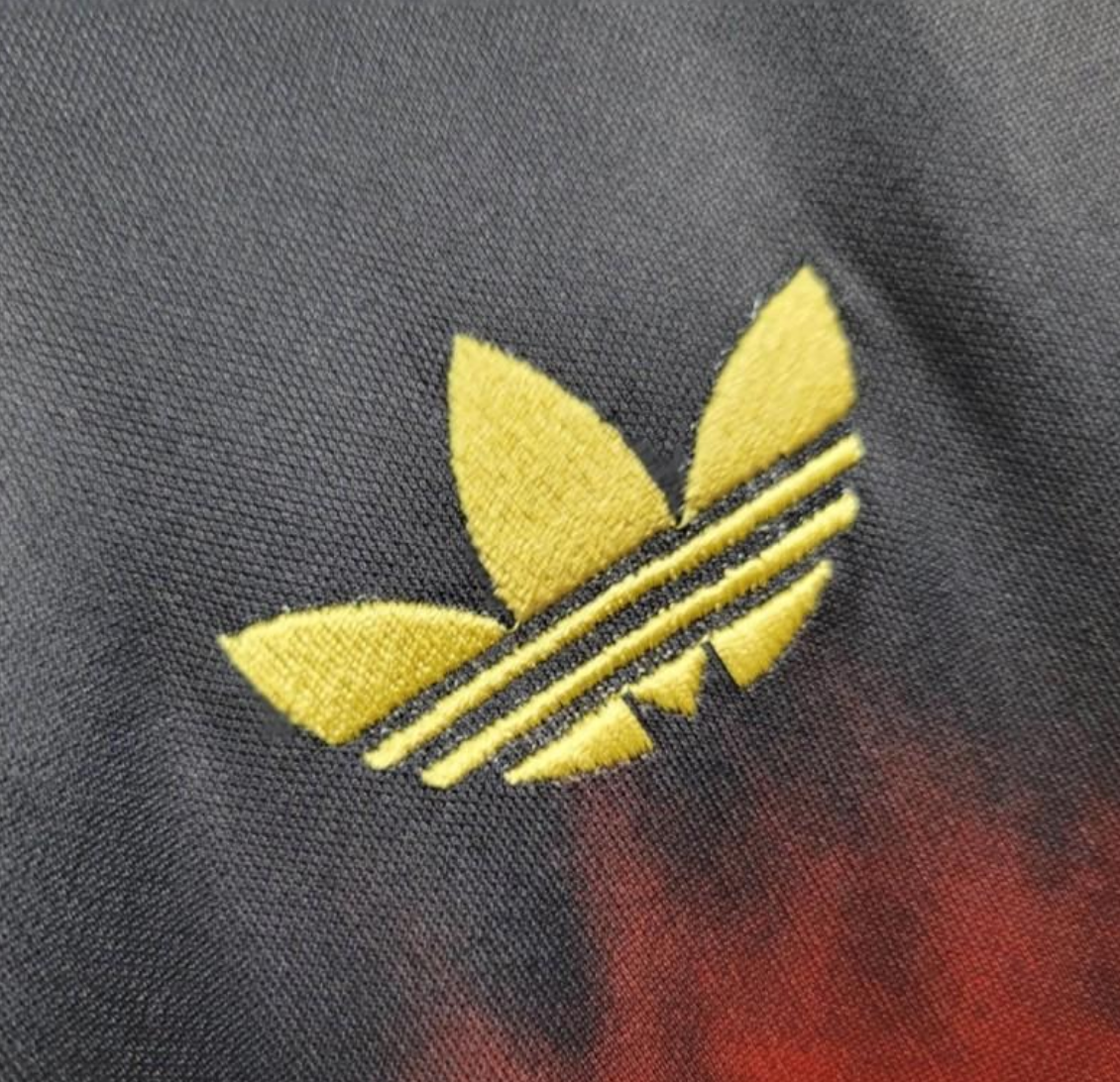 25/26 Manchester United New Year Training Black/Red