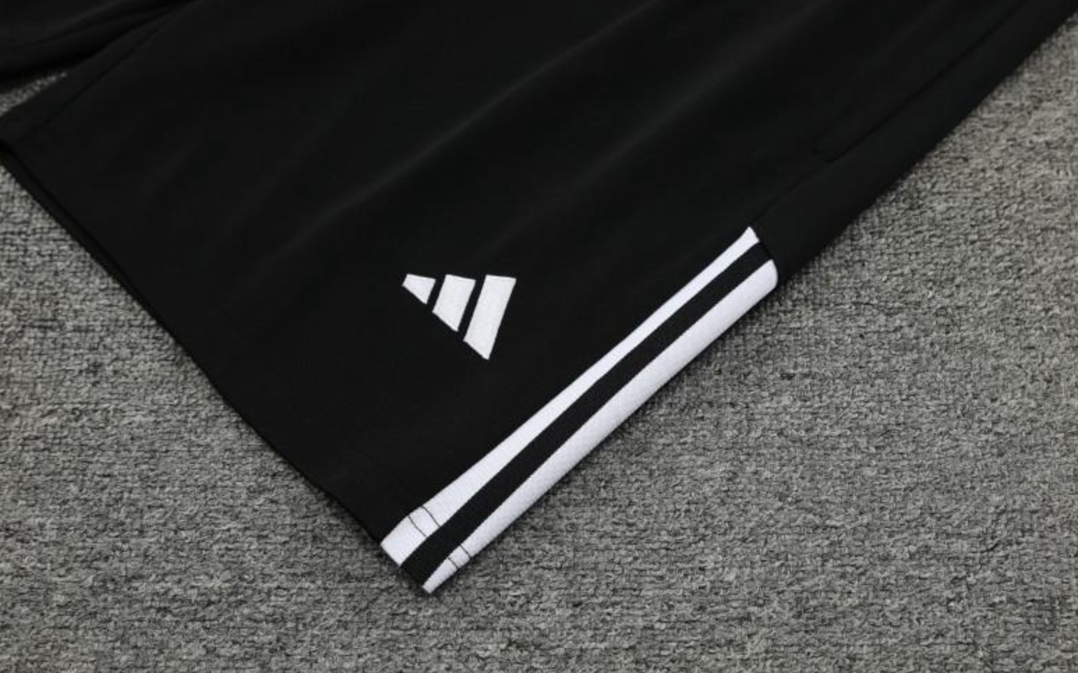 24/25 Manchester United White Short Sleeve Jersey+Shorts