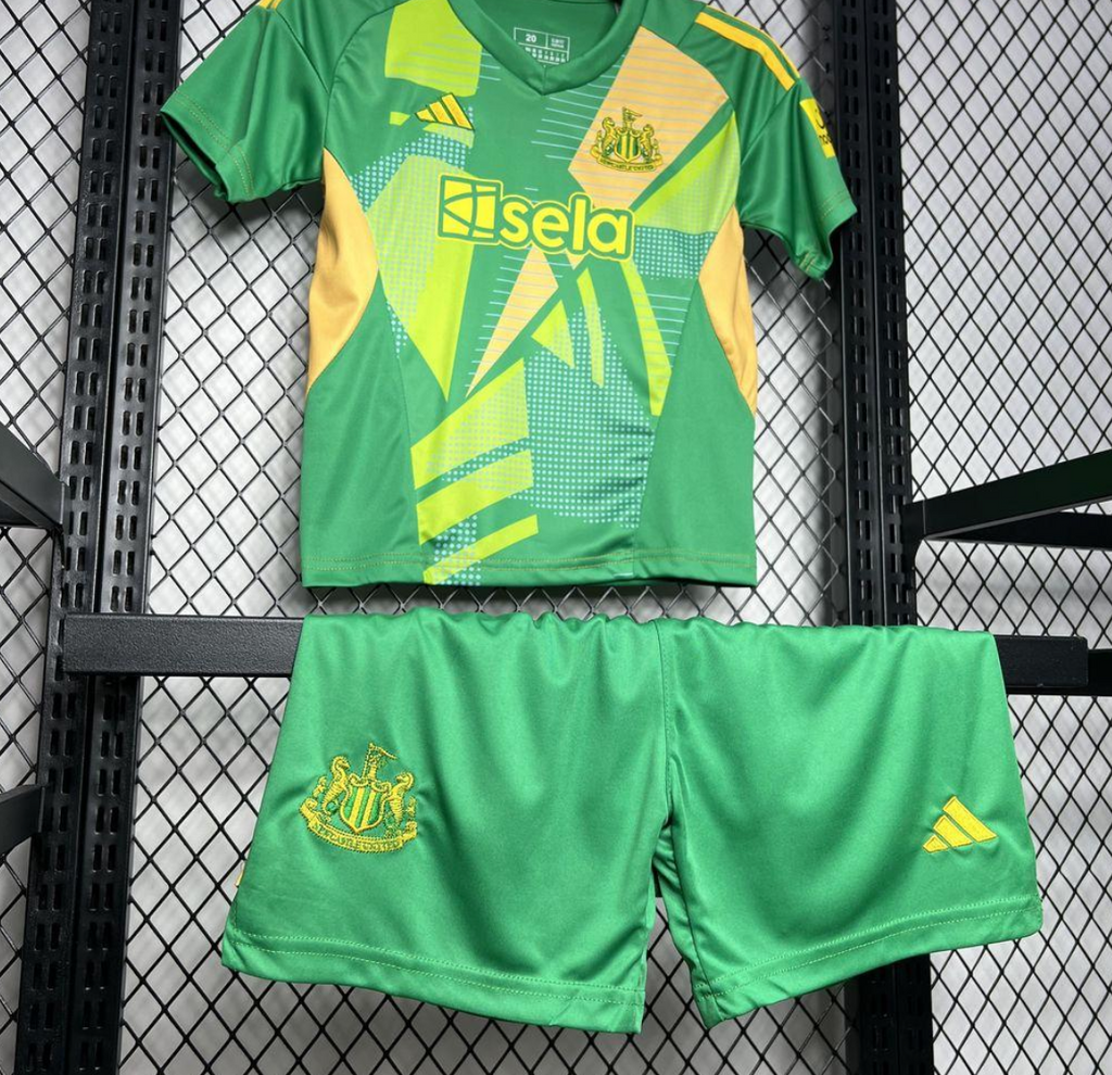 24/25 Kids Newcastle United Goalkeeper Green