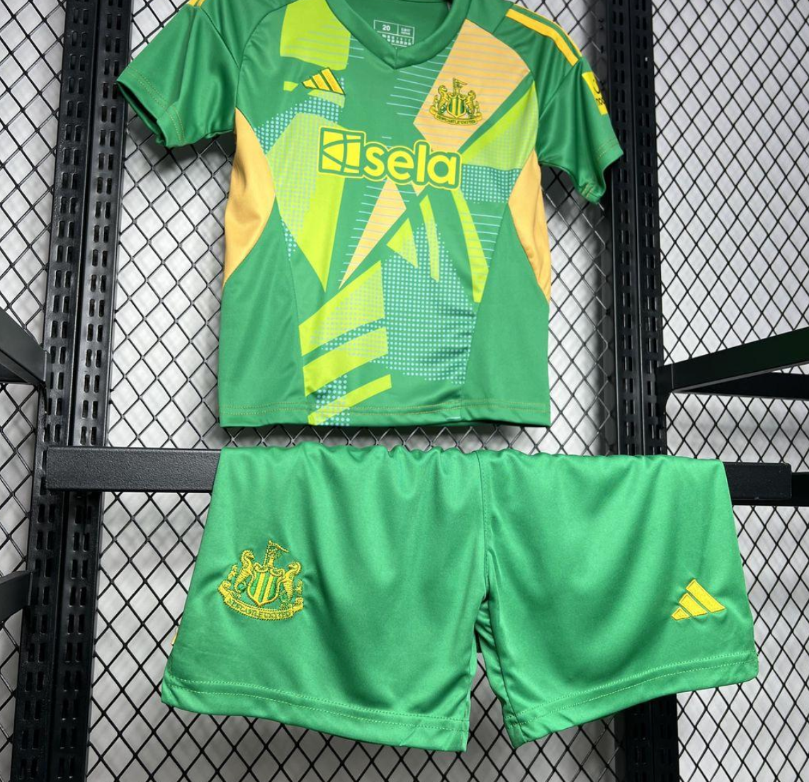 24/25 Kids Newcastle United Goalkeeper Green