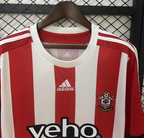 15/16 Retro Southampton Home