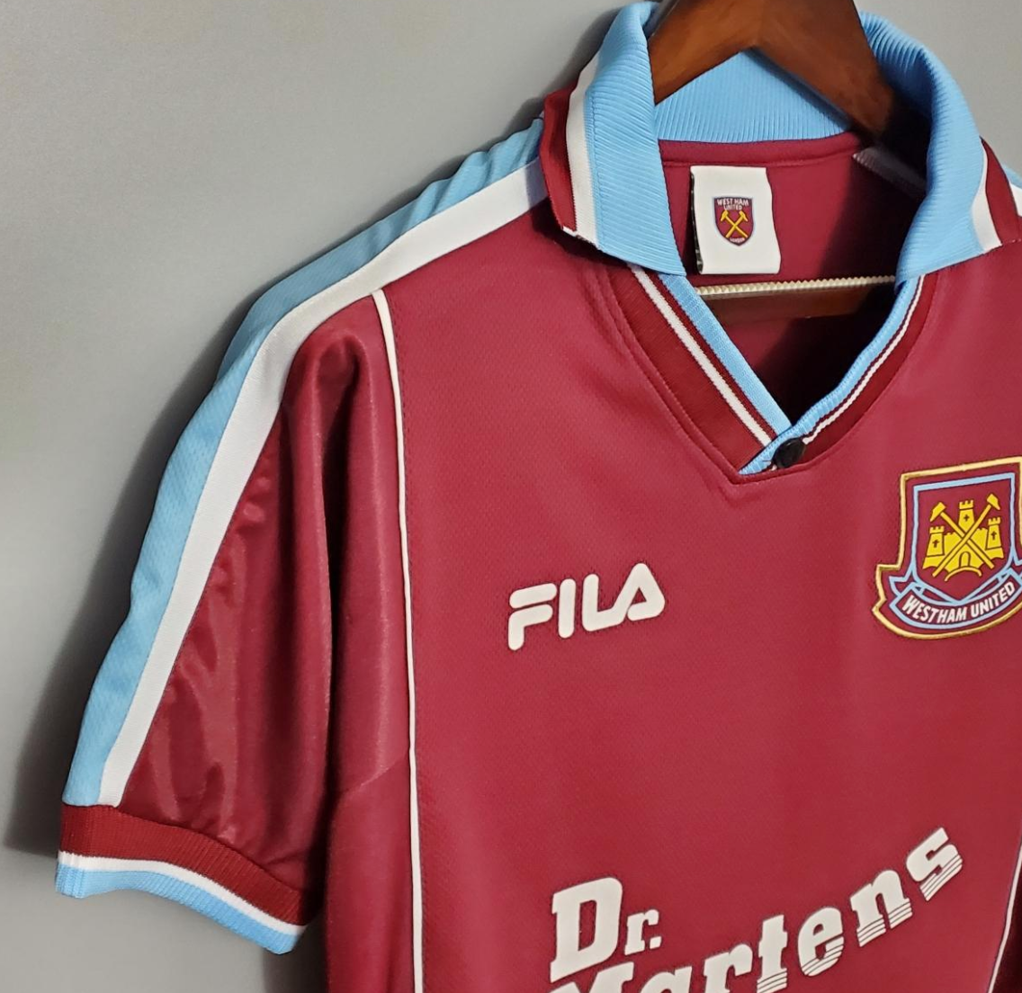 99/01 West Ham United Home