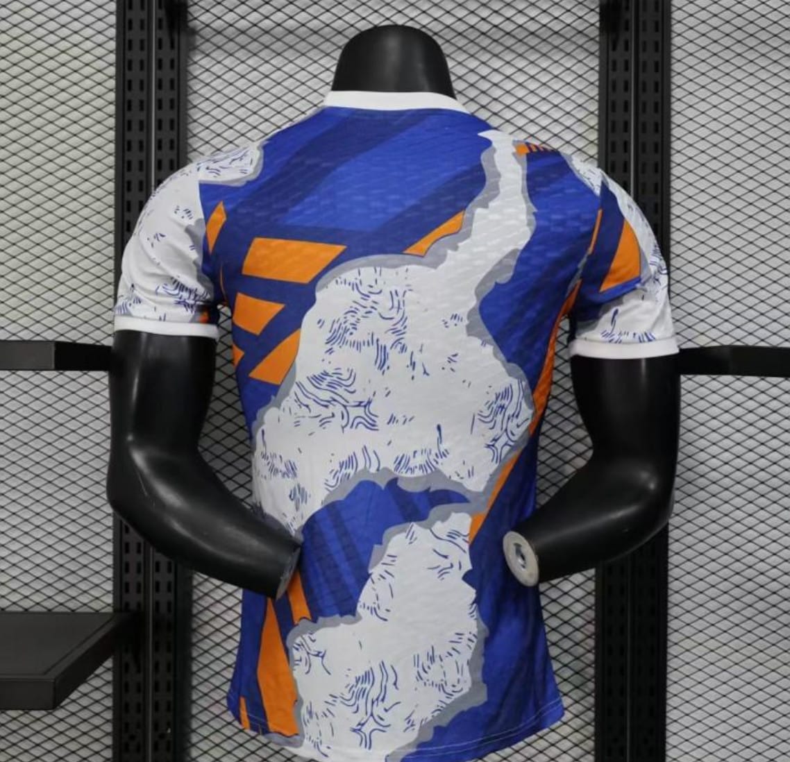 25/26 Real Madrid Limited Edition Blue Orange Abstract Pattern – Image 2
