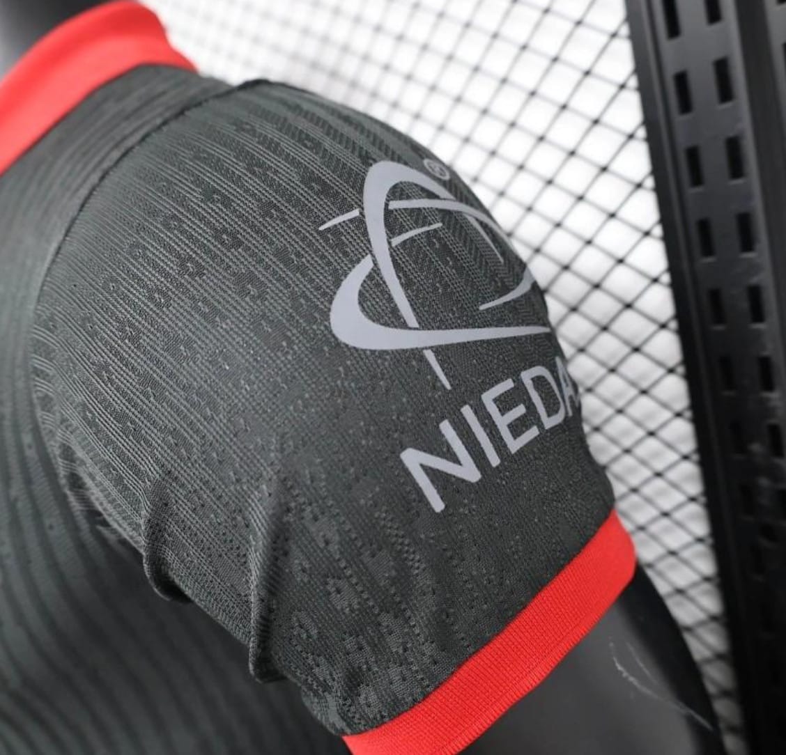 23/24 Bayer Leverkusen 120th Anniversary Black Special – Image 4