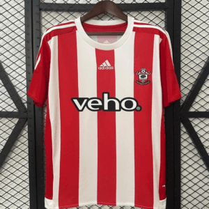 15/16 Retro Southampton Home