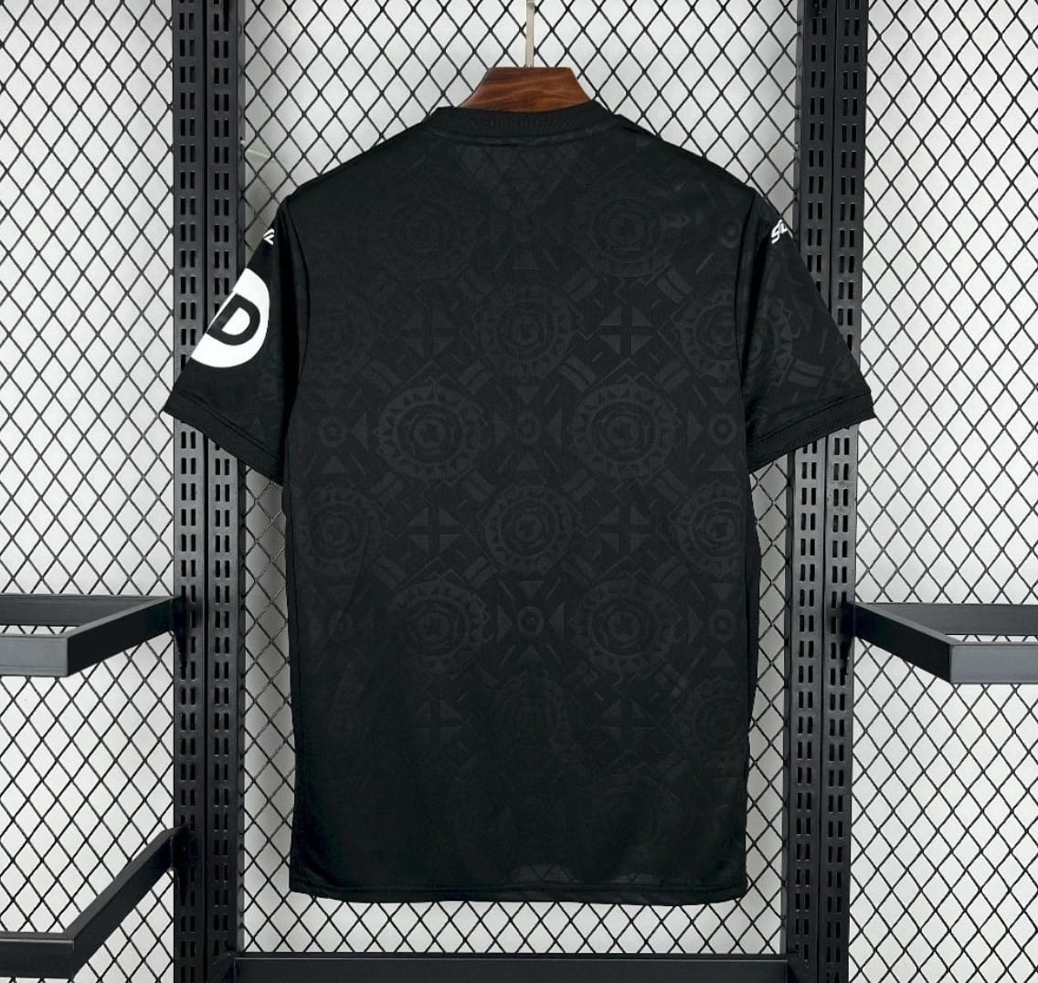 2025/26 Wolverhampton Wanderers Goalkeeper Black – Image 2